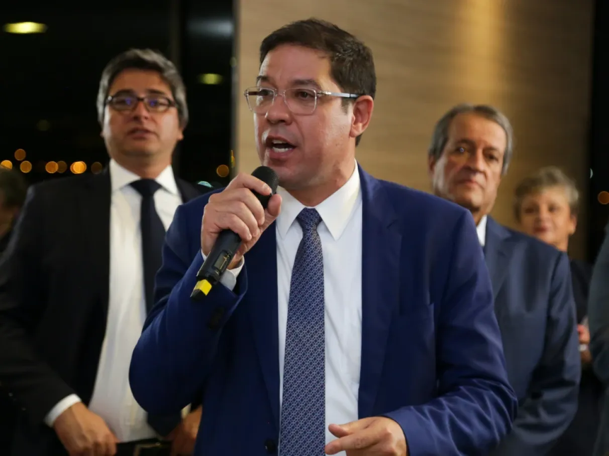 Altineu Côrtes em evento